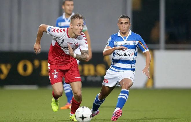 的球员之一 的球员之一