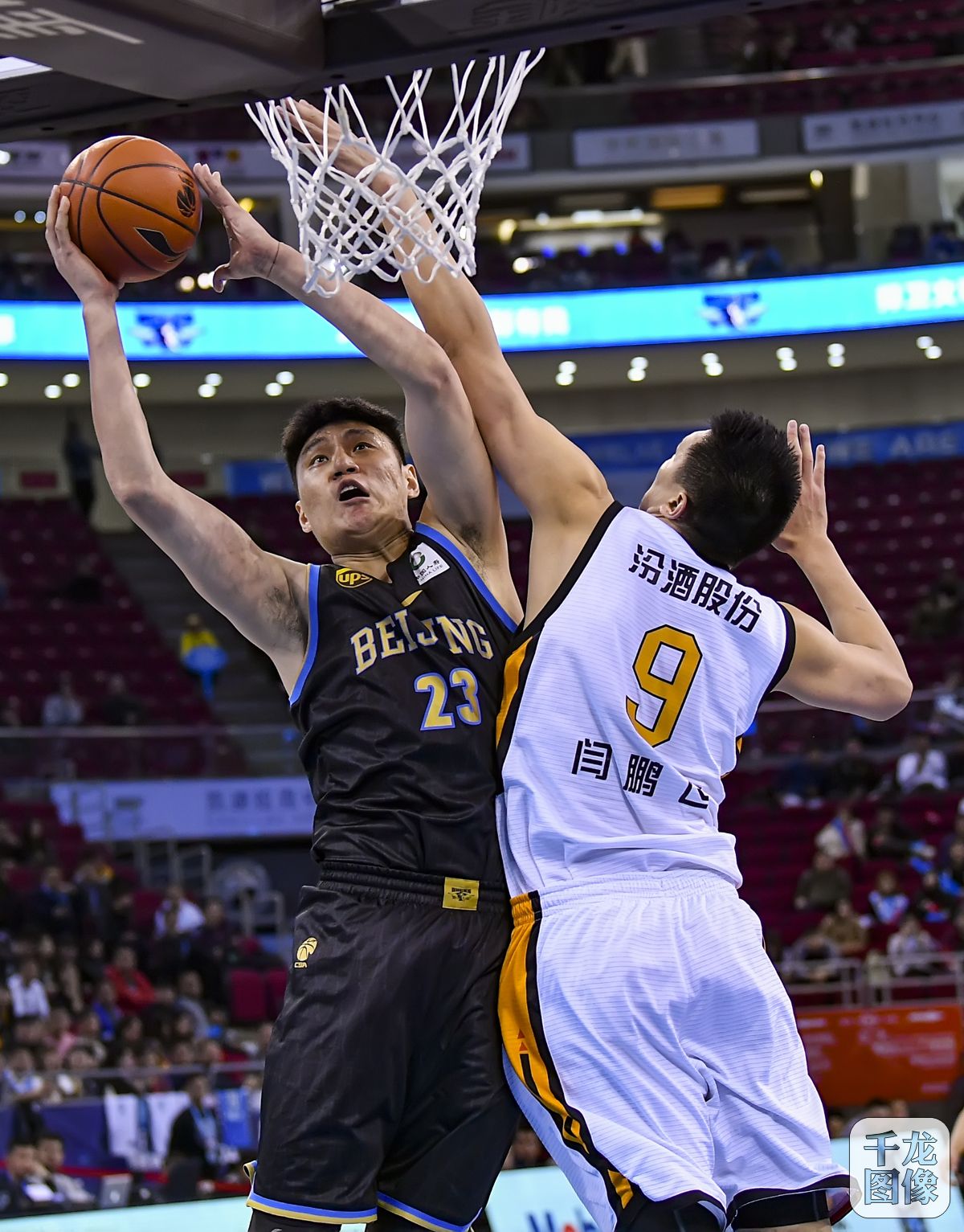 愈发显得关 愈发显得关