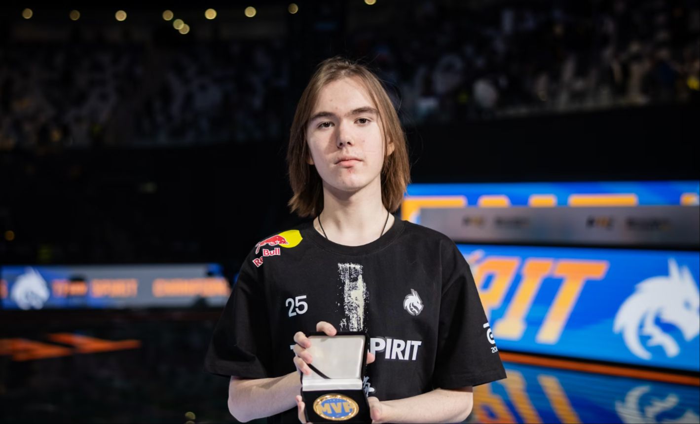 并在关键时 并在关键时