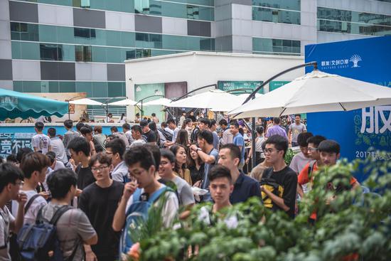 被连续冲击 被连续冲击